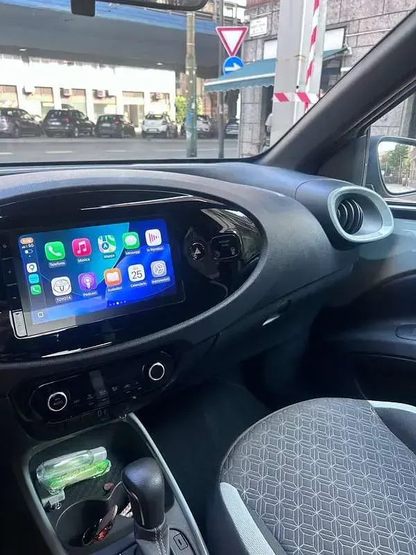 Usata Toyota Aygo X 72 CV (52 kW) 2024 Grigio SUV