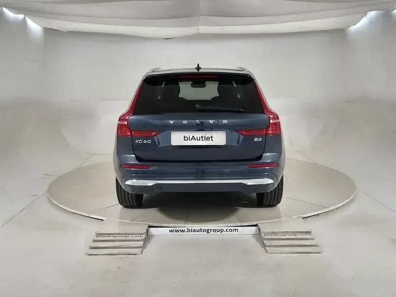 Usata Volvo XC60 Plus 197 CV (144 kW) 2023 Blu / grigio SUV