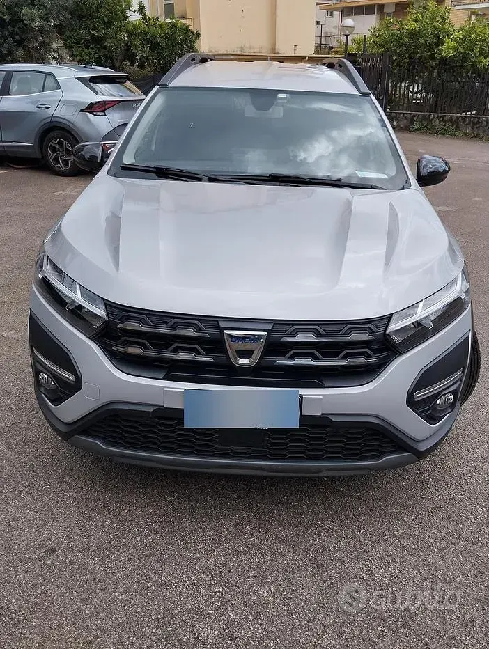 Usata Dacia Jogger 101 CV (74 kW) 2022 Grigio Monovolume