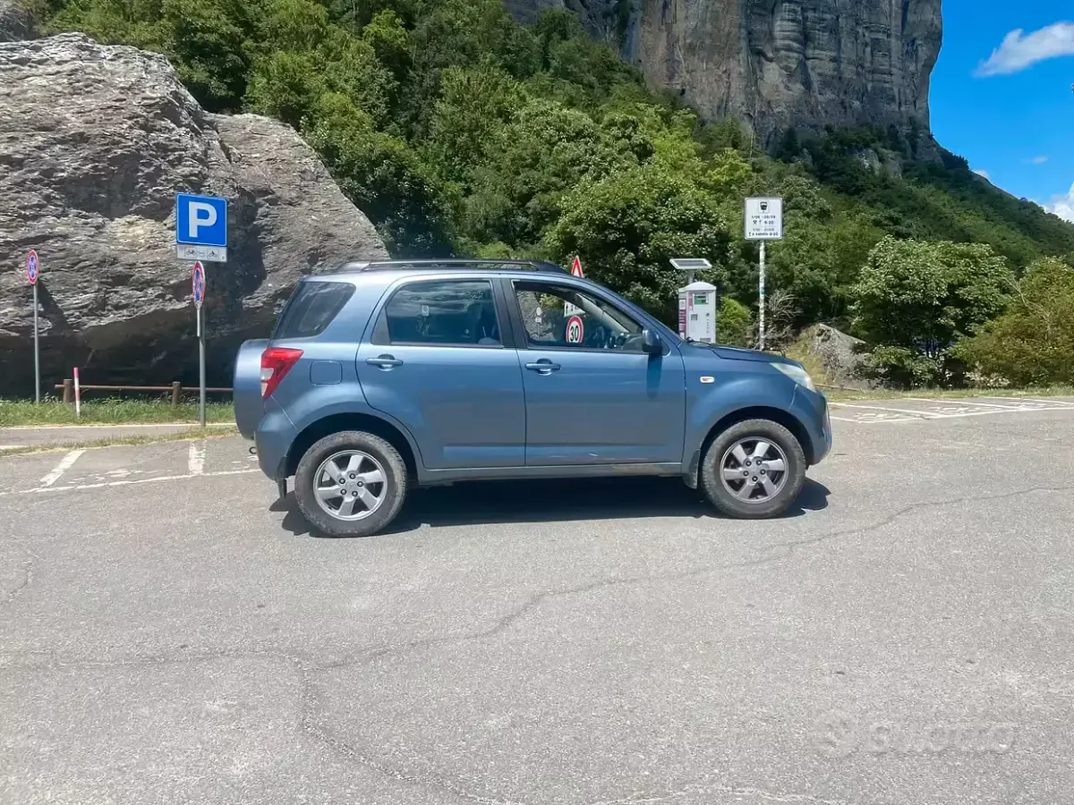 Usata Daihatsu Terios 105 CV (77 kW) 2008 SUV