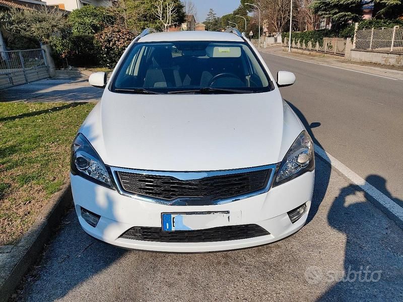 Usata Kia Ceed 90 CV (66 kW) 2012 Bianco Utilitaria