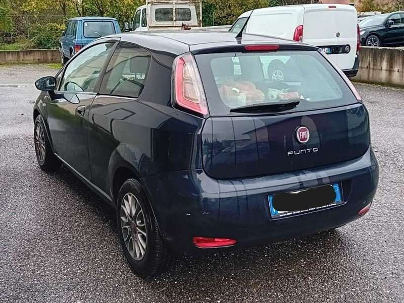 Blu/azzurro Usata 2014 Fiat Punto Young Due volumi | 3500 € (Super prezzo) - Immagine 1/3