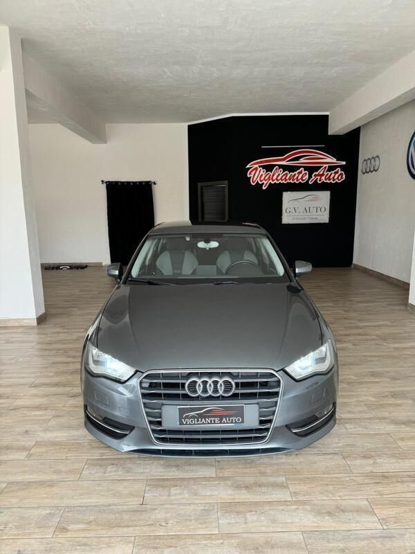 Usata Audi A3 Ambition 105 CV (77 kW) 2013 Grigio Berlina