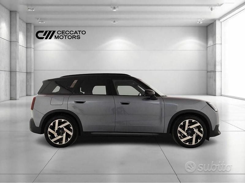 Nuova Mini Countryman Favoured 230 kW (313 CV) 2025 SUV