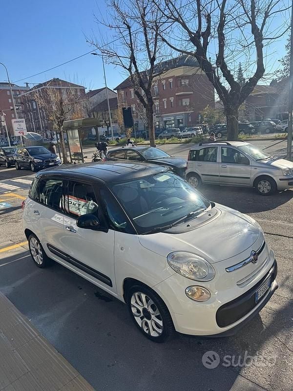 Bianco Usata 2015 Fiat 500L Lounge Monovolume | 6990 € (Super prezzo) - Immagine 1/4