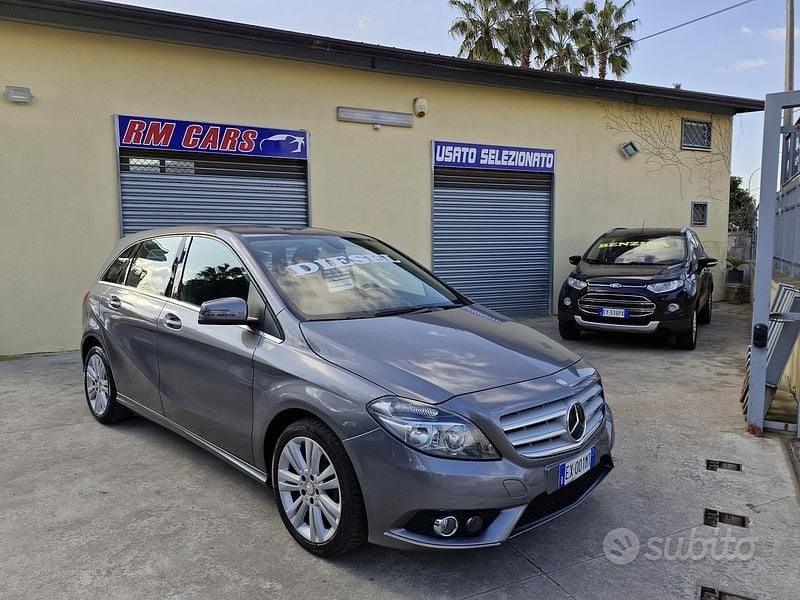 Usata Mercedes B160 Executive 90 CV (66 kW) 2014 Grigio Monovolume