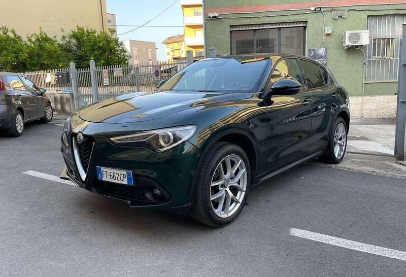 Verde Usata 2018 Alfa Romeo Stelvio SUV | 20.490 € (Ottimo prezzo) - Immagine 1/4