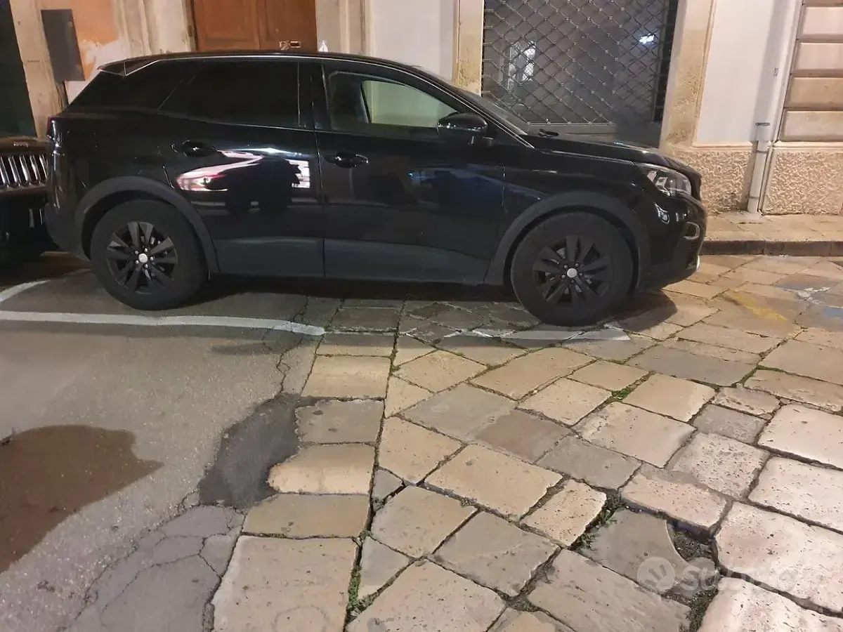 Usata Peugeot 3008 130 CV (95 kW) 2017 Nero SUV