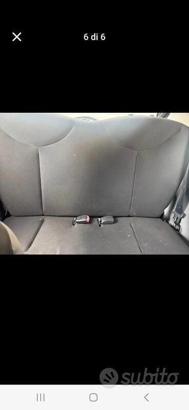 Nero Usata 2009 Toyota Aygo Due volumi | 2500 € (Ottimo prezzo) - Immagine 1/4