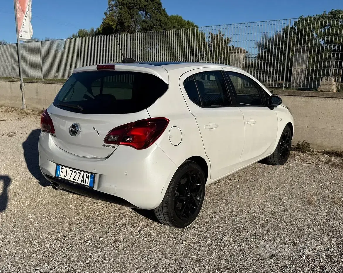 Usata Opel Corsa 75 CV (55 kW) 2017 Bianco Utilitaria