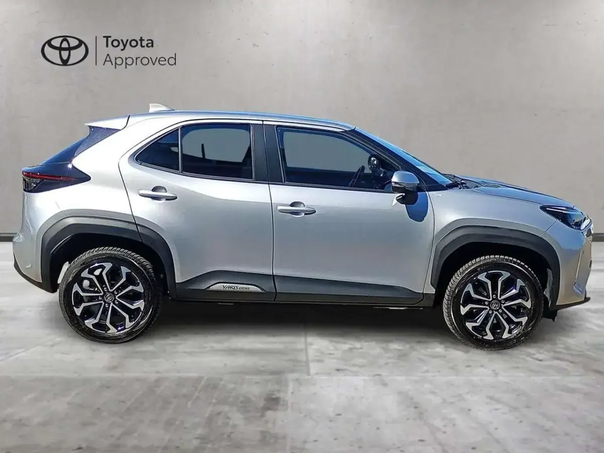 Usata Toyota Yaris Trend 92 CV (67 kW) 2022 Other Utilitaria