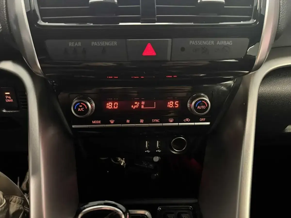 Usata Mitsubishi Eclipse Cross 188 CV (138 kW) 2022 Grigio SUV