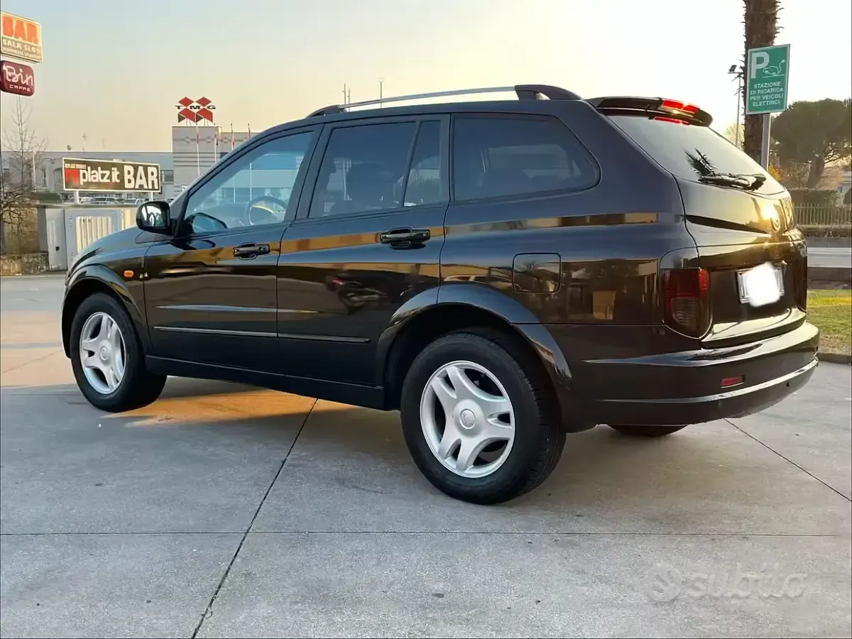 Usata SsangYong Kyron 141 CV (103 kW) 2008 Nero SUV