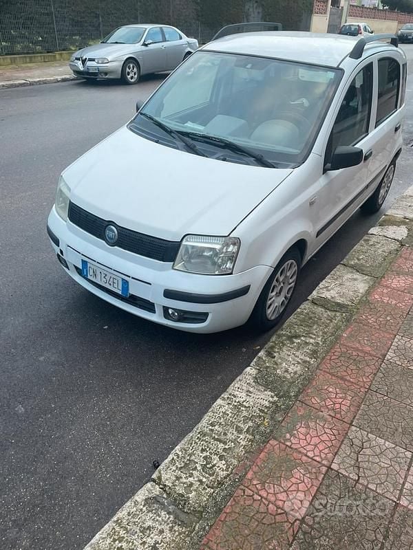 Usata Fiat Panda 45 CV (33 kW) 2004 Bianco Utilitaria