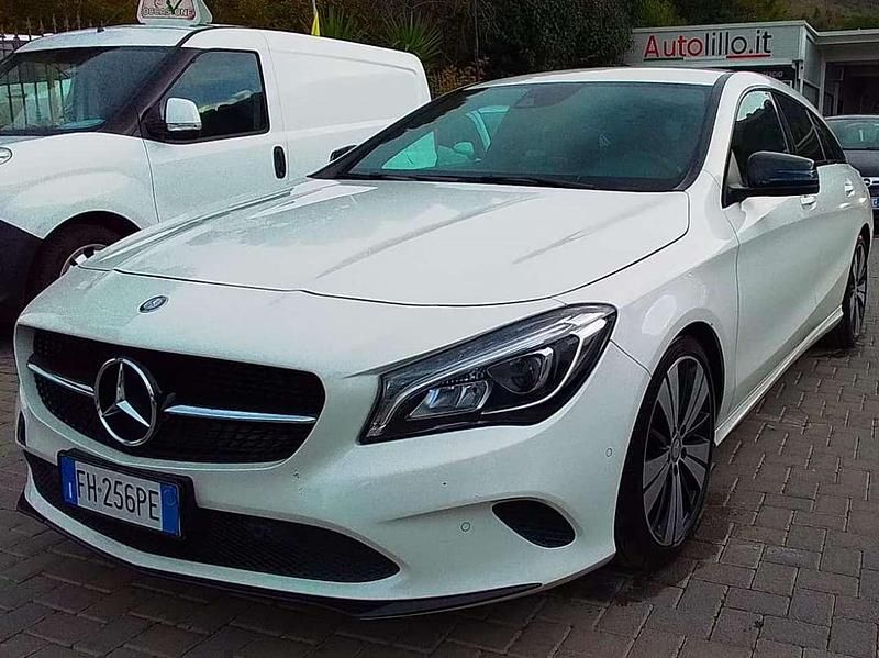 Usata Mercedes CLA200 Shooting Brake 136 CV (100 kW) 2017 Bianco Station wagon
