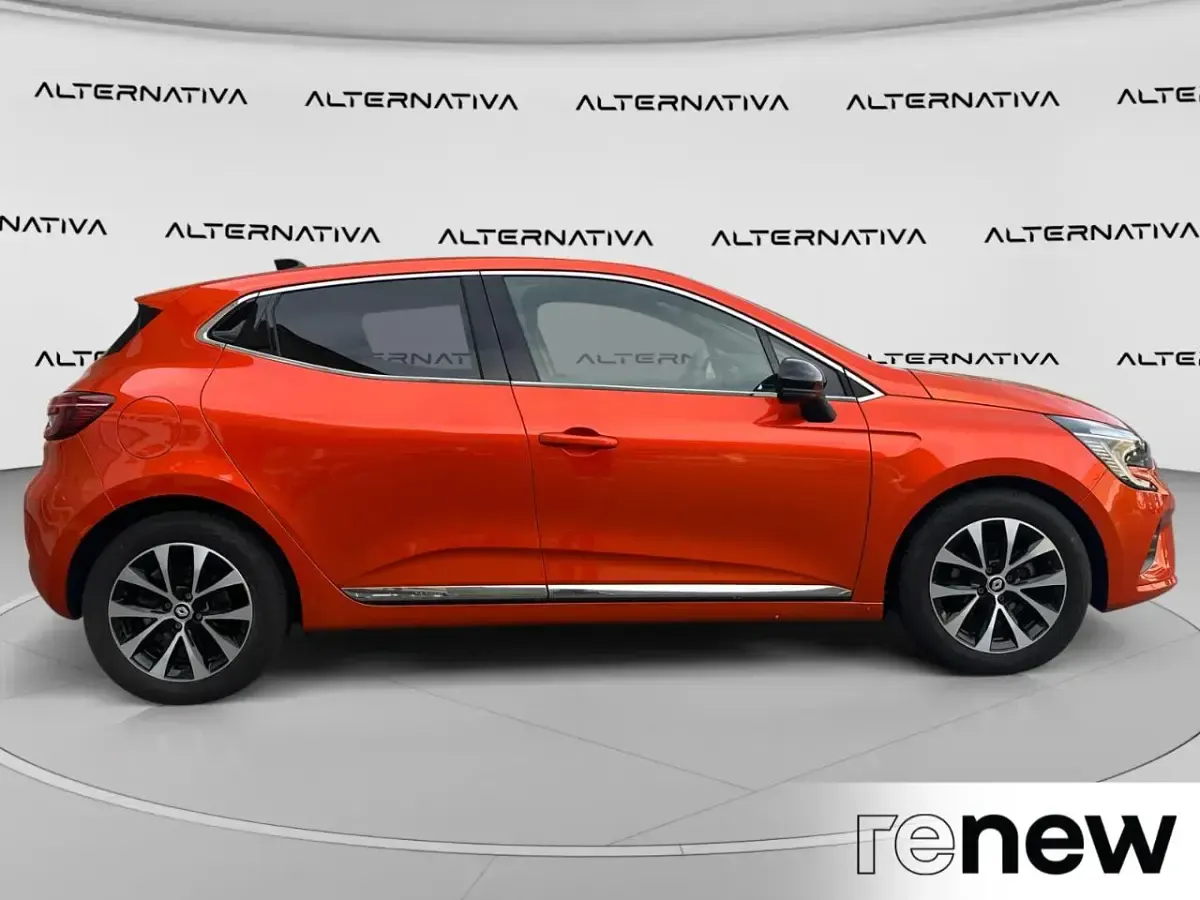 Usata Renault Clio V Intens 91 CV (66 kW) 2023 Blu Utilitaria