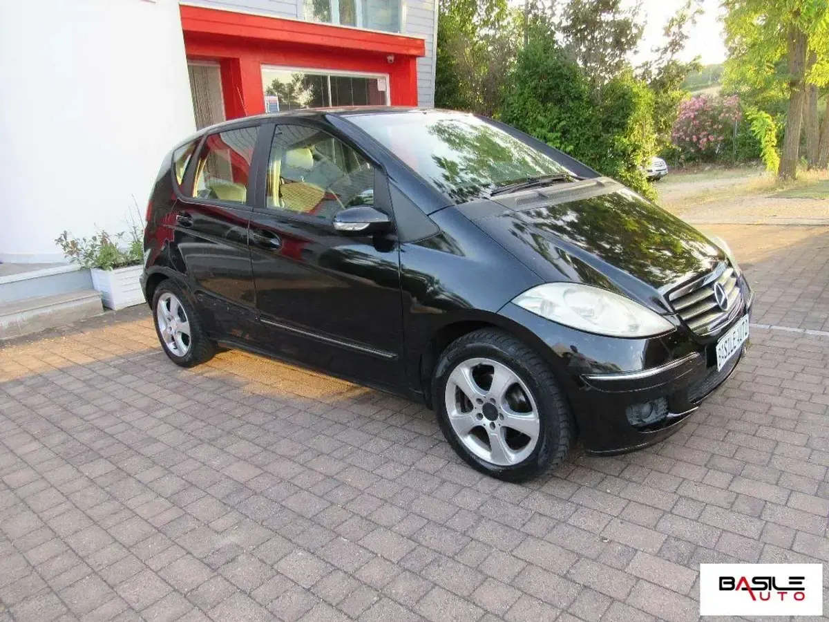 Usata Mercedes 180 Avantgarde 109 CV (80 kW) 2008 Nero Berlina