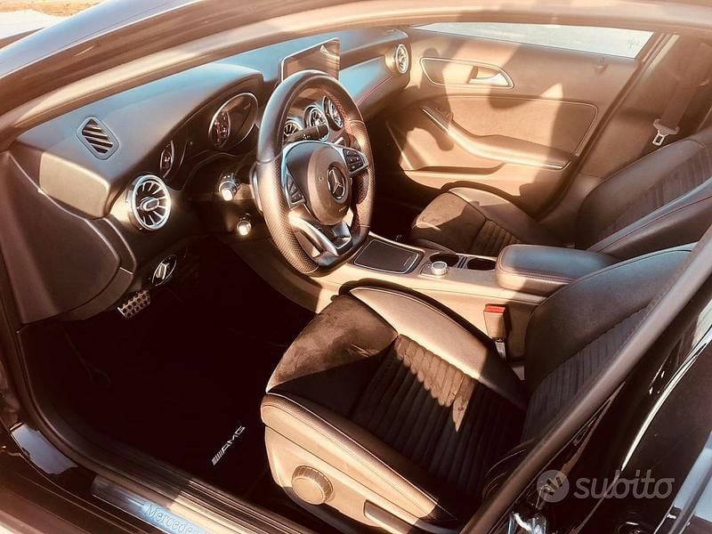 Usata Mercedes GLA250 211 CV (155 kW) 2019 Nero SUV