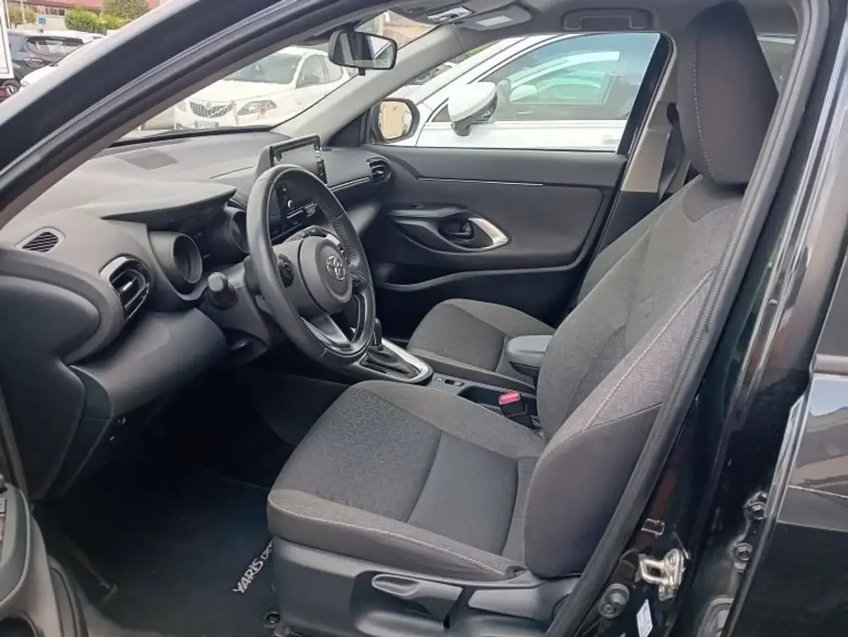 Usata Toyota Yaris Cross Active 92 CV (67 kW) 2023 Nero SUV