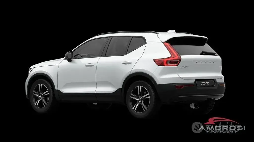 Nuova Volvo XC40 Plus 163 CV (119 kW) 2026 Cristal white pearl SUV