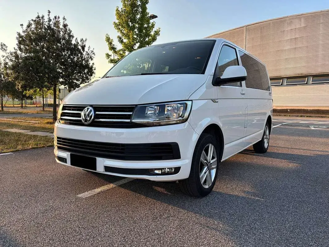 Usata VW Caravelle Comfortline 150 CV (110 kW) 2017 Bianco Furgone