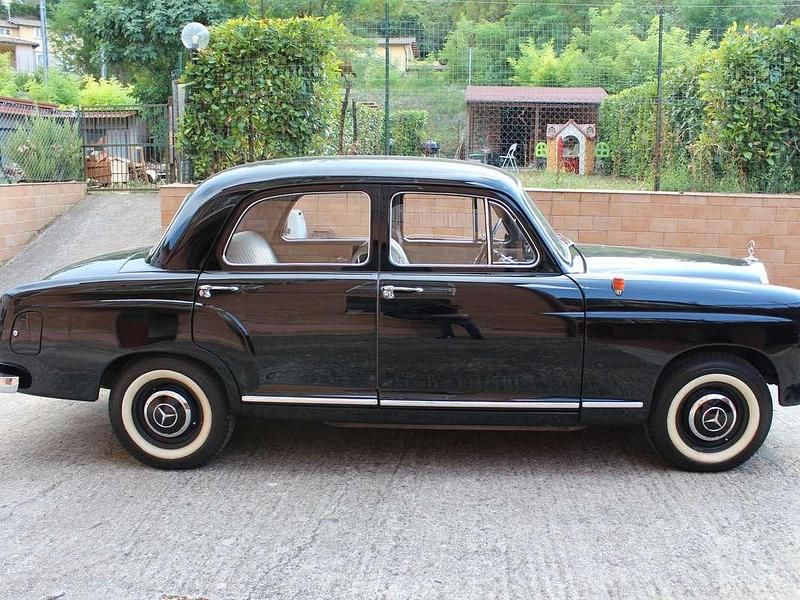Usata Mercedes 180 68 CV (50 kW) 1958 Nero Berlina