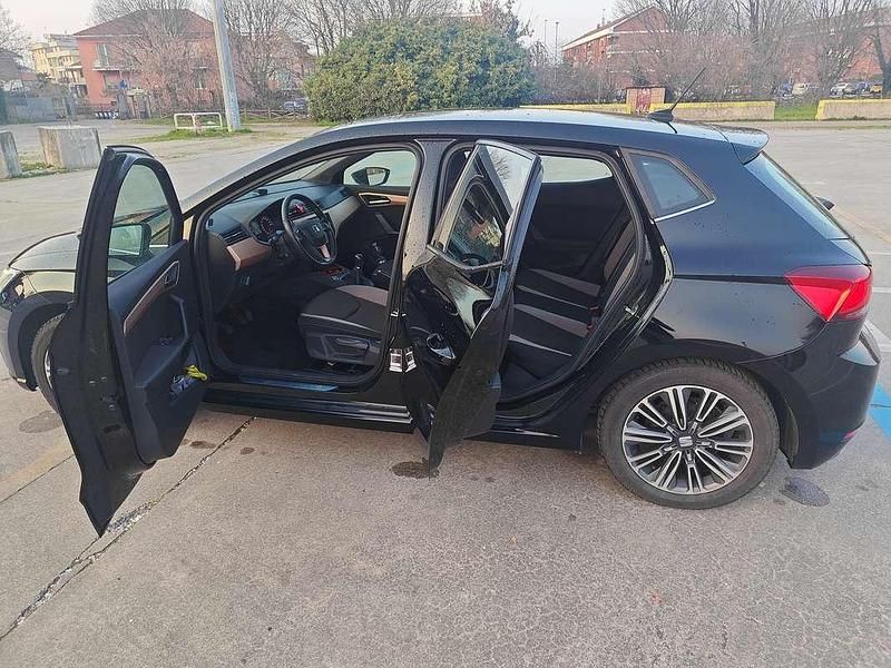 Usata Seat Ibiza XCELLENCE 90 CV (66 kW) 2018 Nero Utilitaria