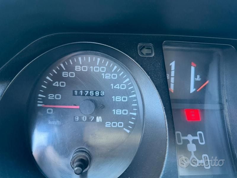 Usata Mitsubishi Pajero 100 CV (73 kW) 1996 Grigio SUV