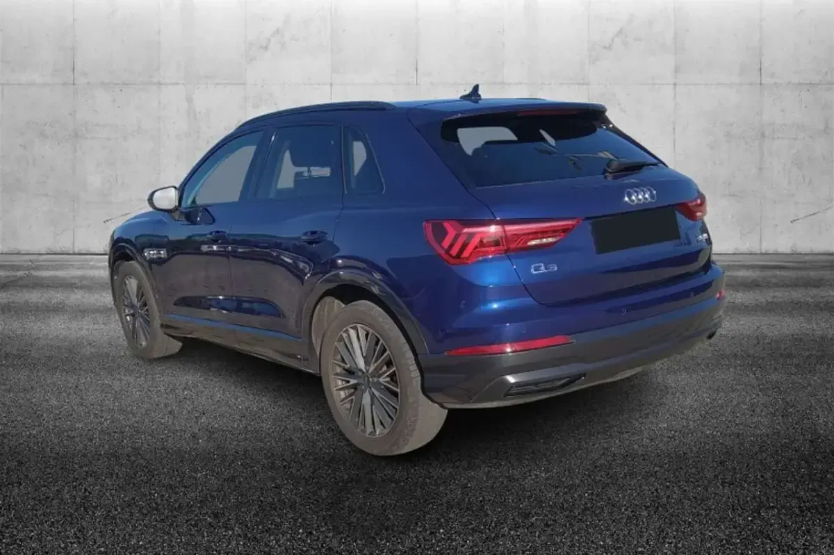 Usata Audi Q3 150 CV (110 kW) 2022 Blu/azzurro SUV