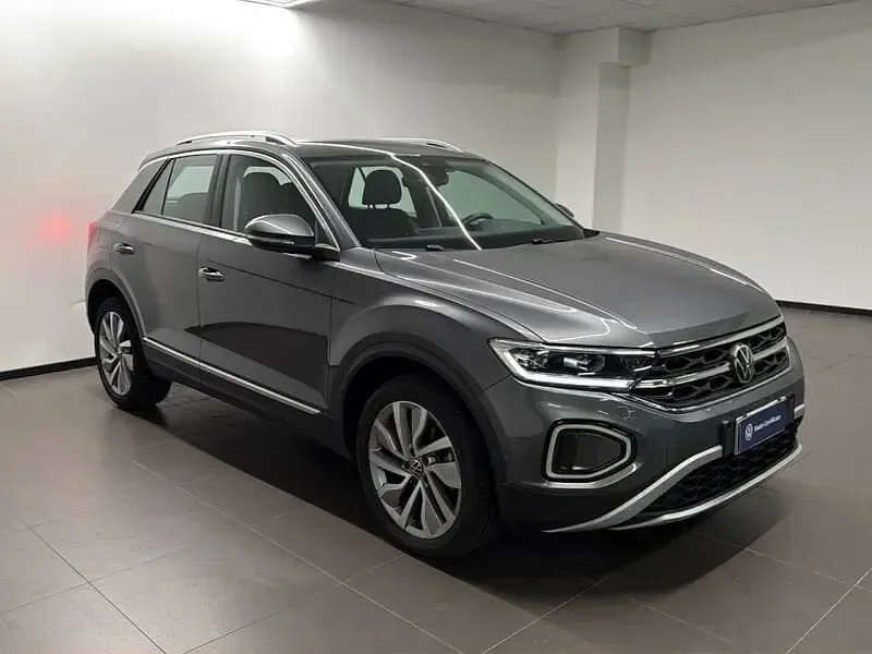 Usata VW T-Roc Style 116 CV (85 kW) 2023 Grigio SUV