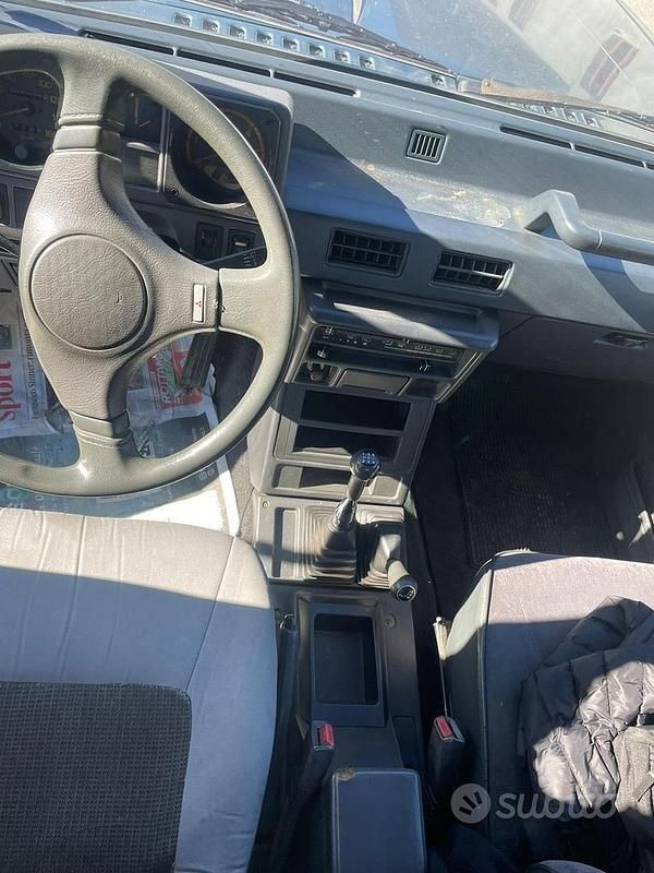 Usata Mitsubishi Pajero 100 CV (73 kW) 1992 Grigio SUV