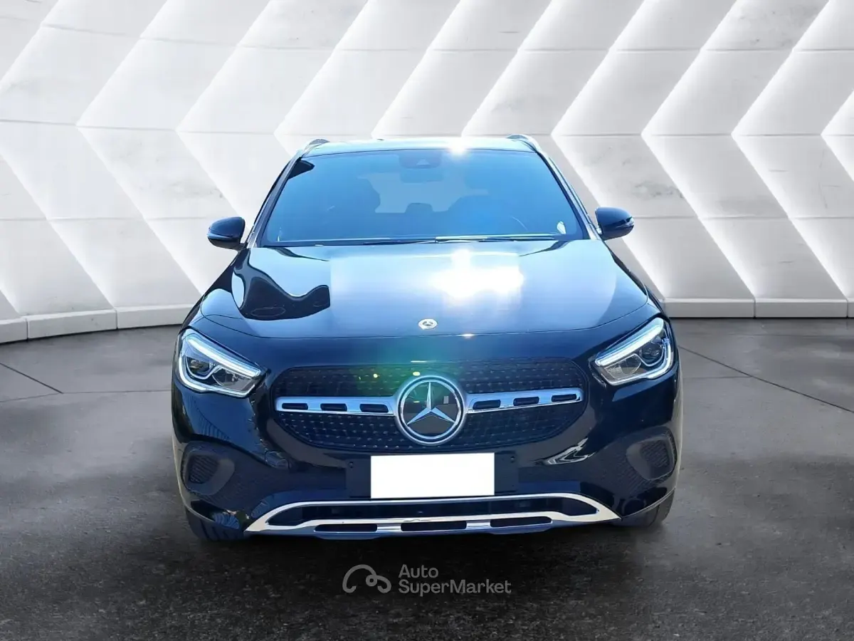Usata Mercedes GLA180 116 CV (85 kW) 2023 Other SUV