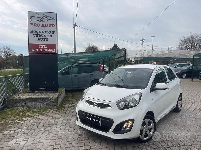 Usata Kia Picanto 69 CV (50 kW) 2014 Bianco Utilitaria