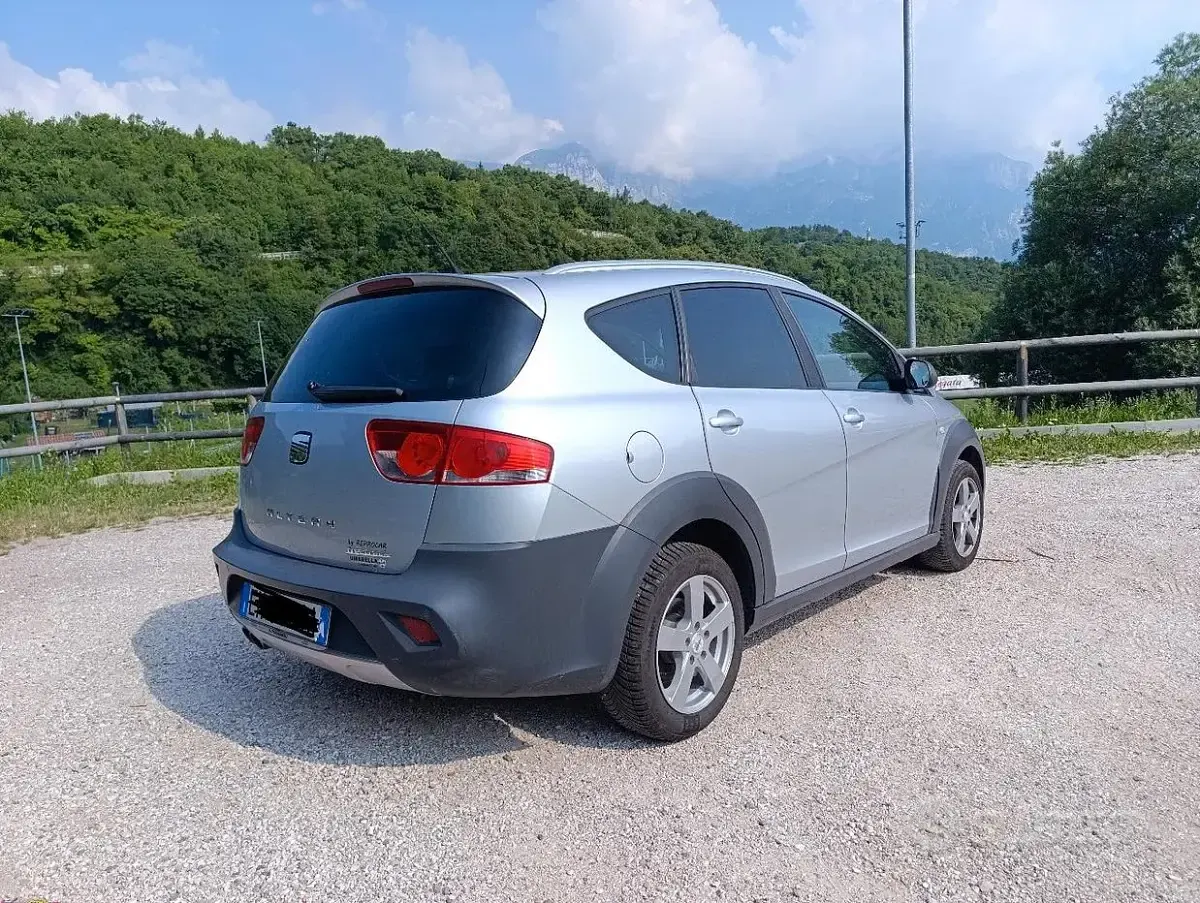 Usata Seat Altea 140 CV (102 kW) 2012 Grigio Monovolume