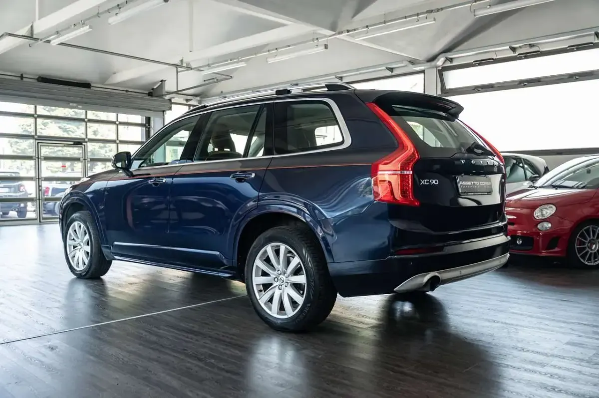 Usata Volvo XC90 R-Design 224 CV (164 kW) 2016 Blu pastello SUV