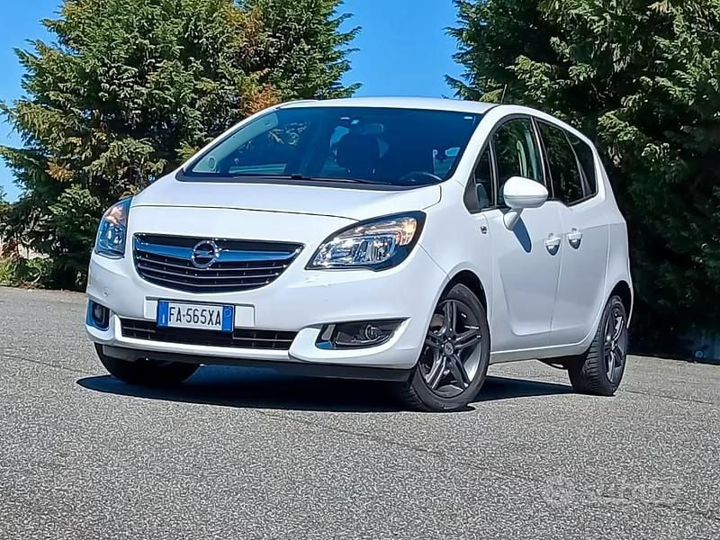 Usata Opel Meriva Cosmo 95 CV (69 kW) 2015 Bianco Monovolume