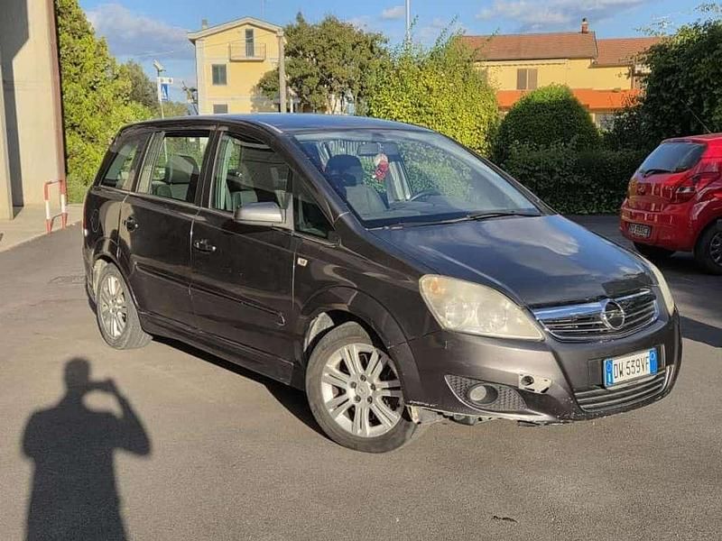 Usata Opel Zafira Cosmo 120 CV (88 kW) 2009 Grigio Monovolume