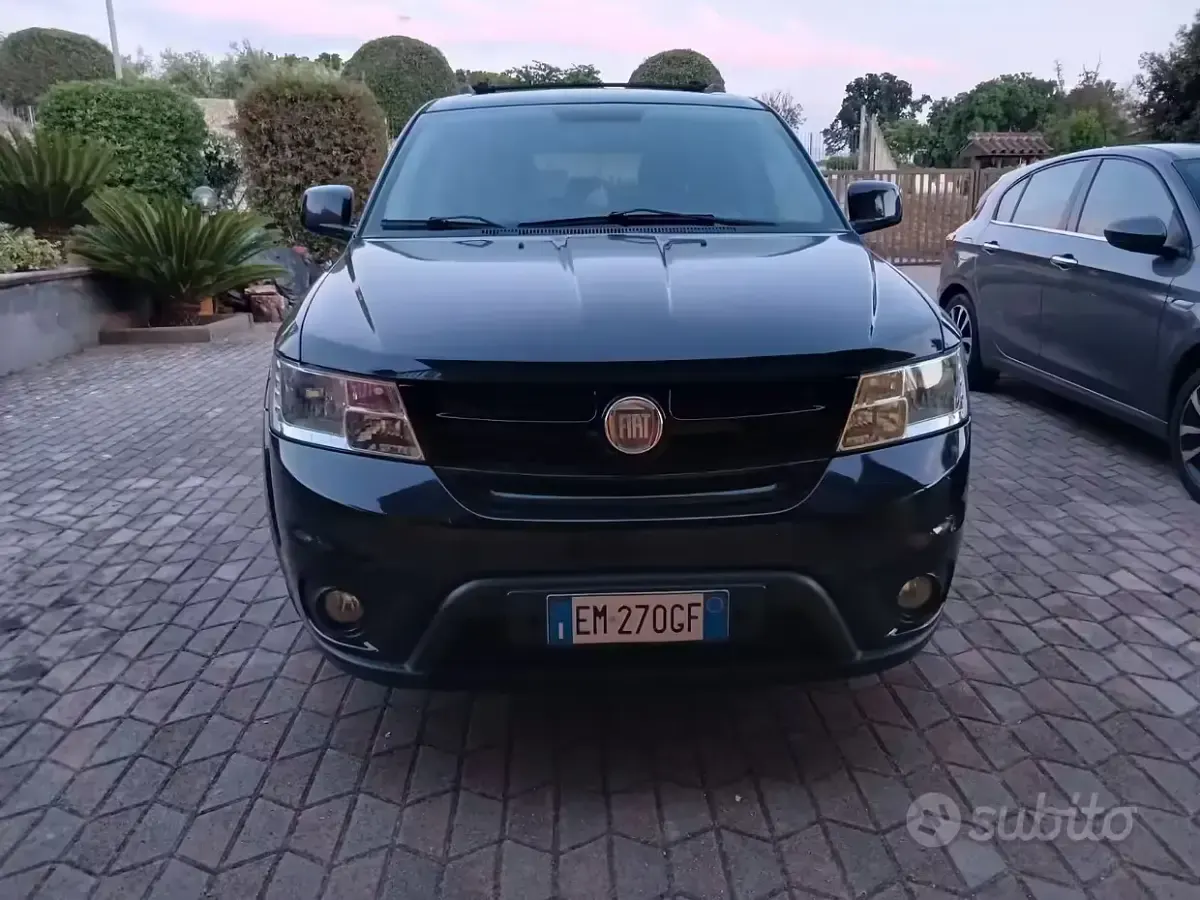 Usata Fiat Freemont 140 CV (102 kW) 2012 Nero SUV