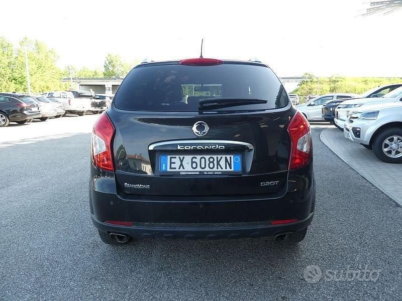 Usata Ssangyong (KGM) Korando 149 CV (109 kW) 2014 Nero SUV