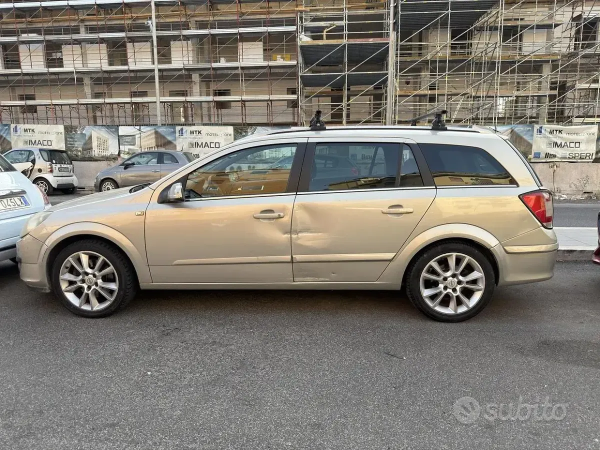 Usata Opel Astra 120 CV (88 kW) 2006 Grigio Station wagon