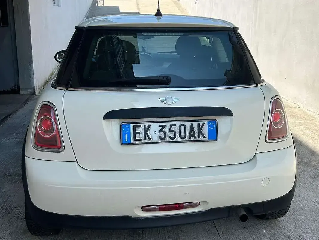 Usata Mini ONE 75 CV (55 kW) 2011 Utilitaria