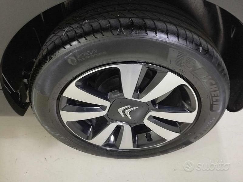 Usata Citroën C3 Shine 83 CV (61 kW) 2021 Grigio Utilitaria