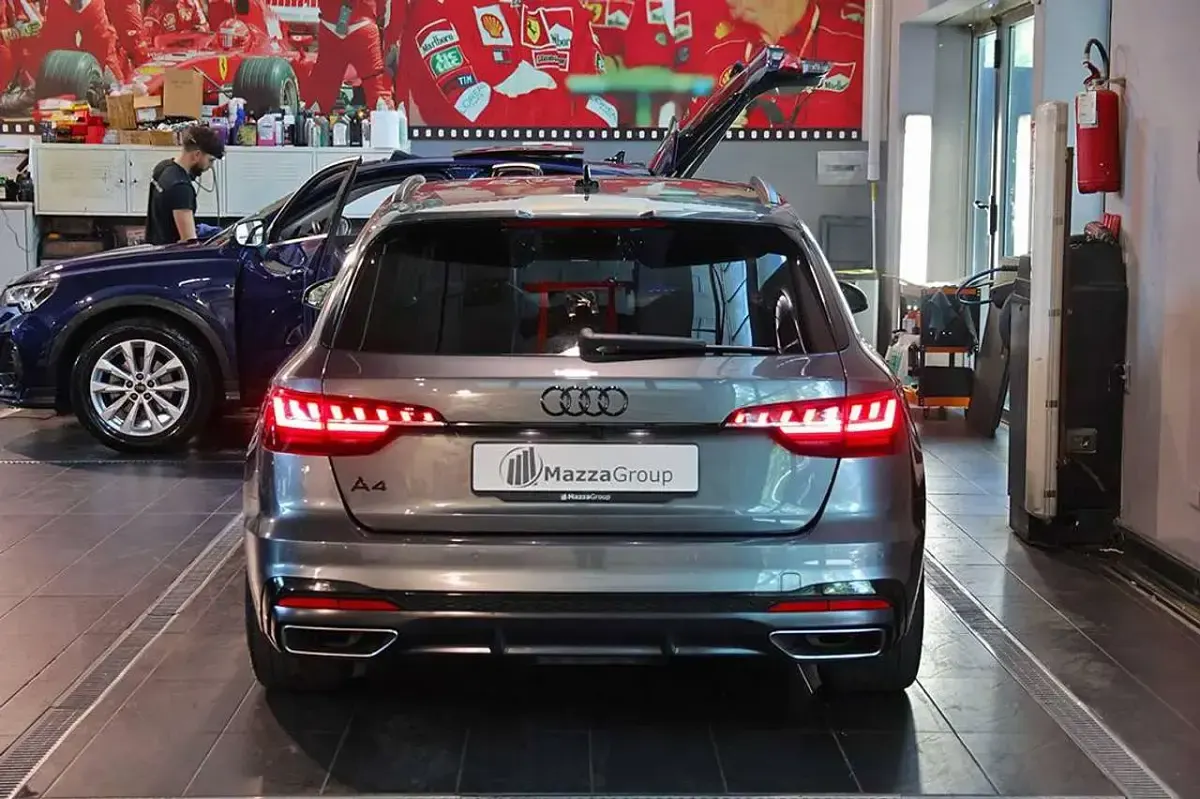 Usata Audi A4 S-Line 150 CV (110 kW) 2022 Grigio Station wagon