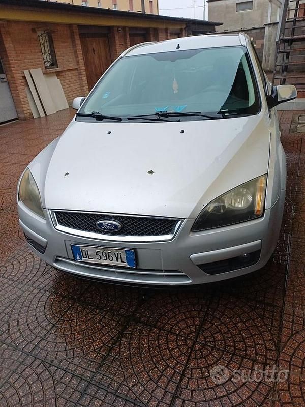 Usata Ford Focus Style 90 CV (66 kW) 2008 Grigio Station wagon
