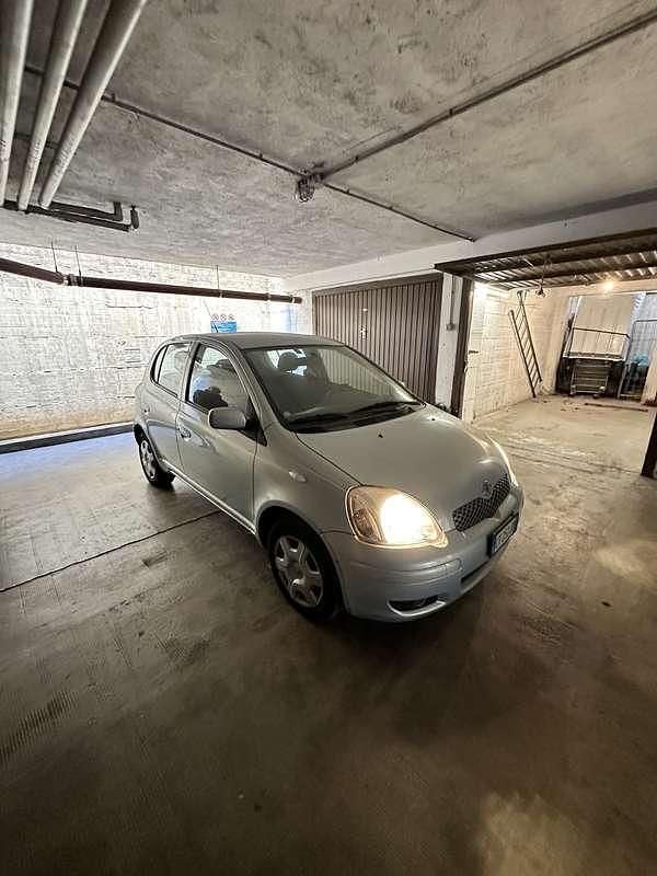 Usata Toyota Yaris Sol 75 CV (55 kW) 2004 Berlina