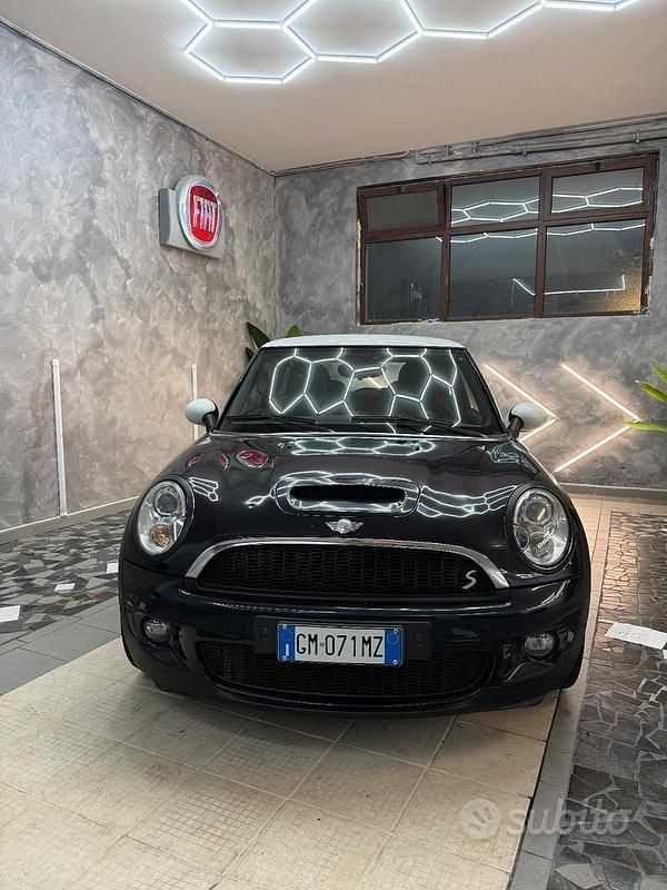 Usata Mini Cooper S 174 CV (127 kW) 2008 Nero Utilitaria