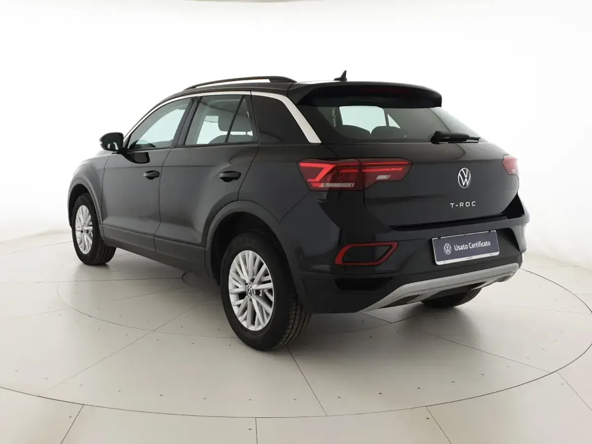 Używany VW T-Roc Life 116 KM (85 kW) 2025 Czarny SUV