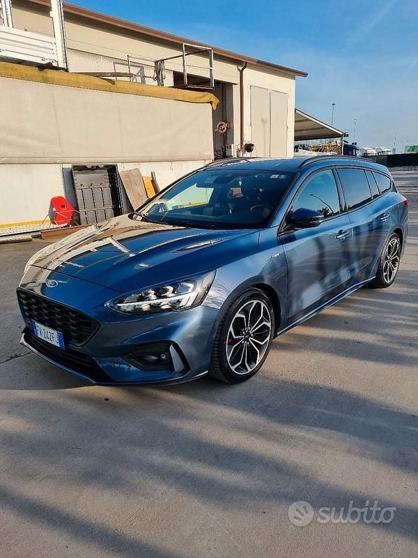 Usata Ford Focus 120 CV (88 kW) 2019 Blu Station wagon