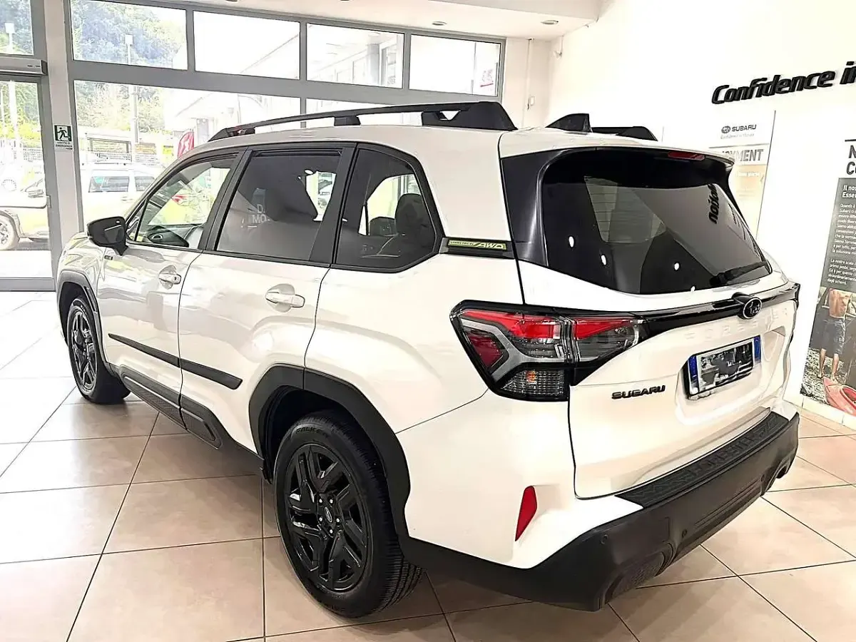 Usata Subaru Forester 4dventure 136 CV (100 kW) 2025 Bianco SUV