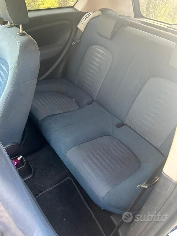 Usata 2008 Fiat Grande Punto Due volumi | 2000 € (Buon prezzo) - Immagine 1/4